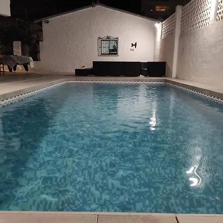 Con Piscina A Un Paso De La Playa *