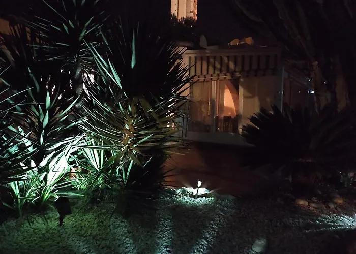 Con Piscina A Un Paso De La Playa بيت للعطل