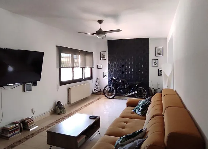 Con Piscina A Un Paso De La Playa بيت للعطل بينايدورم